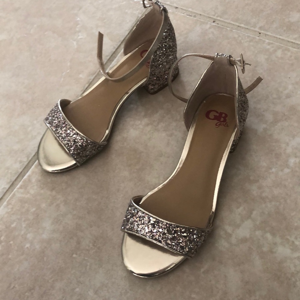 Gianni Bini Gold Sparkle sandals